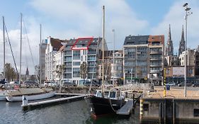 In de jachthaven